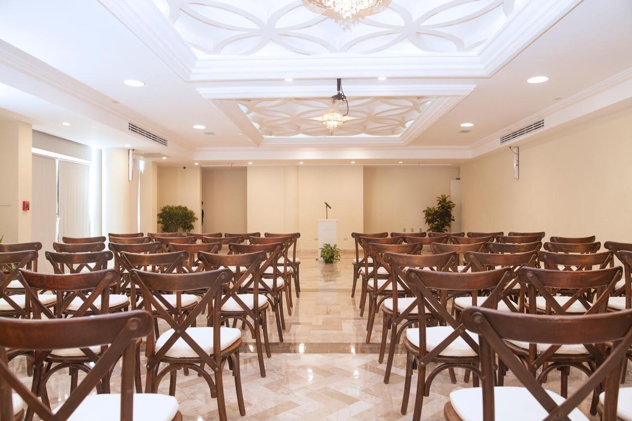 Aquamarina Beach Hotel Cancun Exterior photo